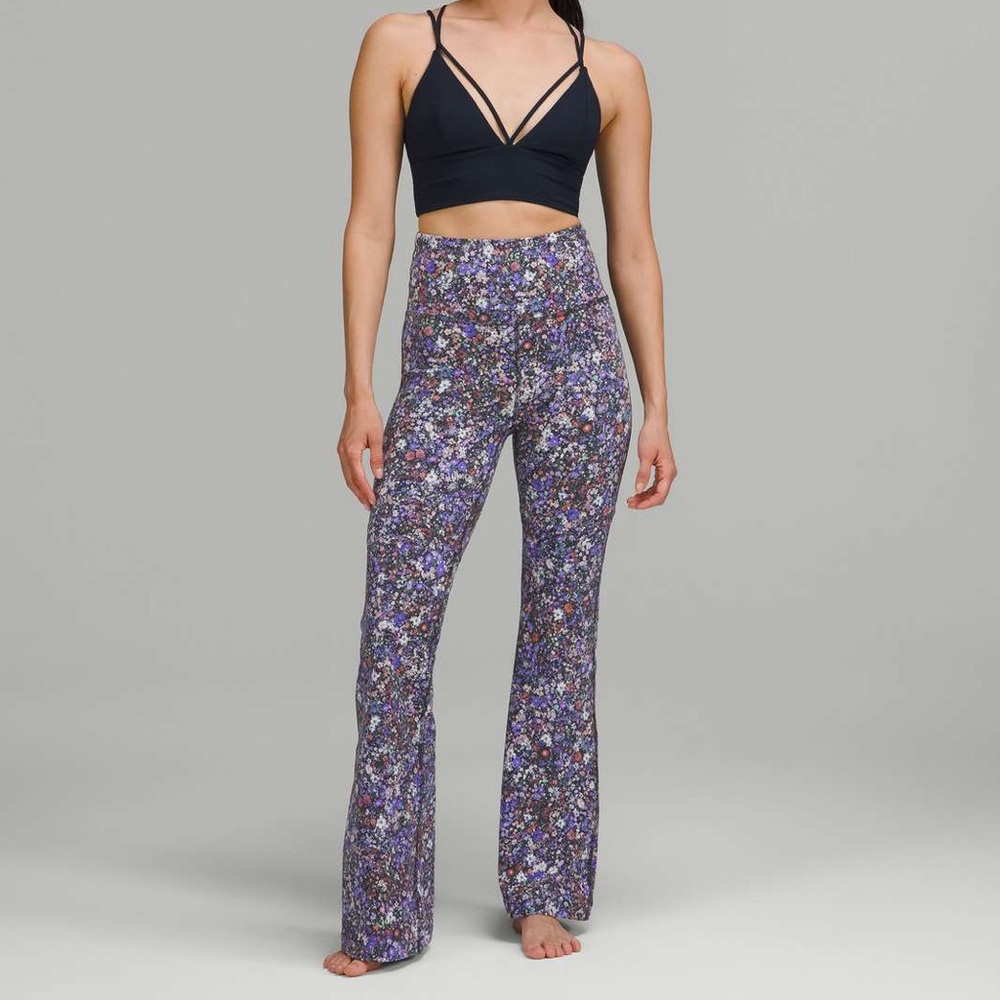 NWT Lululemon Groove SHR Flare